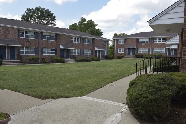 River Cross Apartments