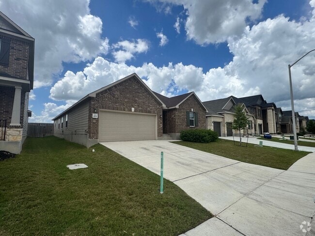 Building Photo - Coming Soon! Modern & Roomy 1 Story 4/2 in... Rental