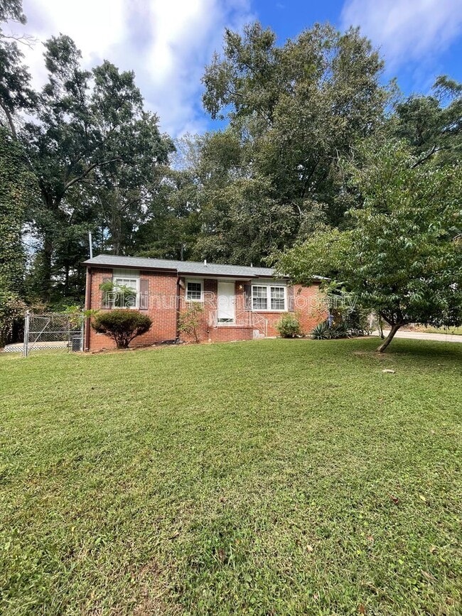 Photo - 2398 Swallow Cir SE