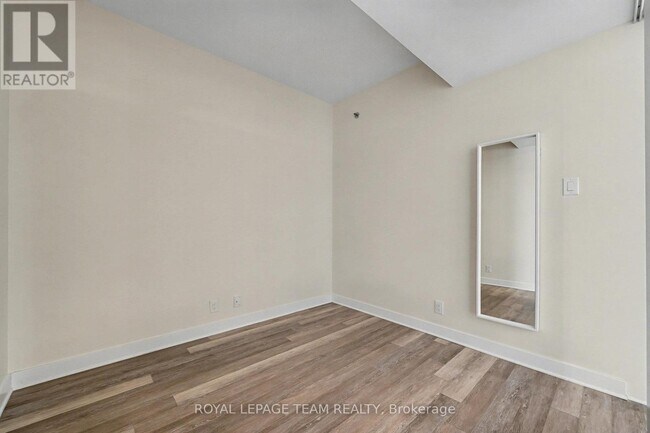 Photo - 340 McLeod St Unité 732