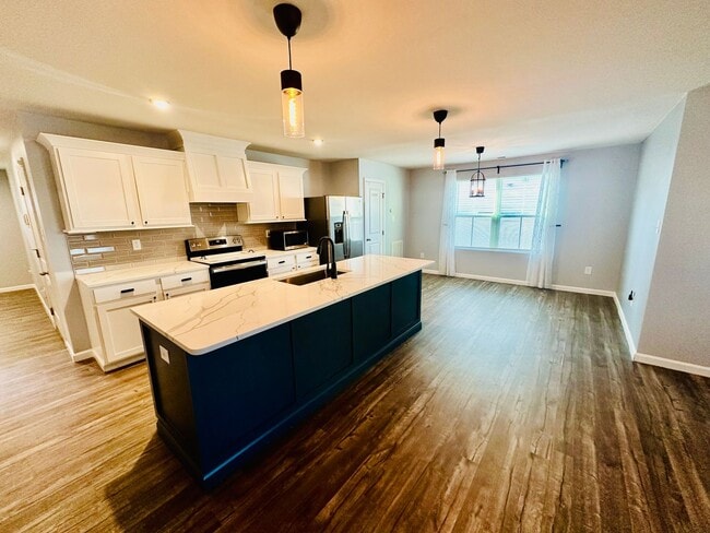 Photo - Come tour this beautiful home in MARQUIS HILLS!