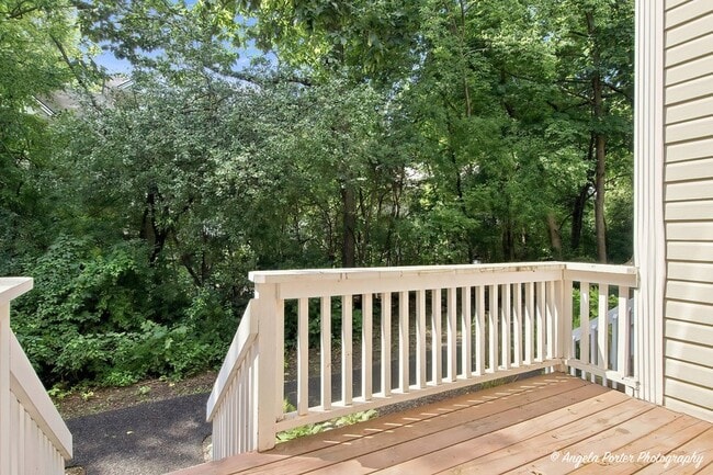 259 W Whispering Oaks Ln