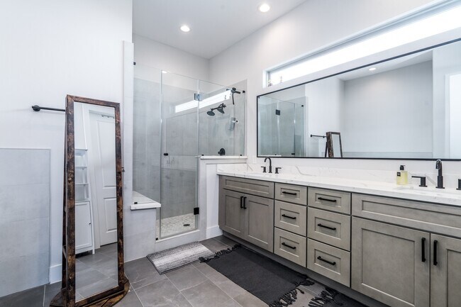 Photo - 5355 Creekmont Oaks Ln