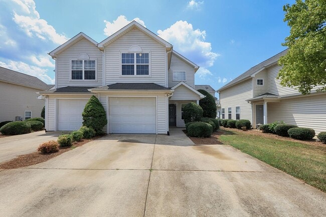 Photo - 163 Springwood Ln