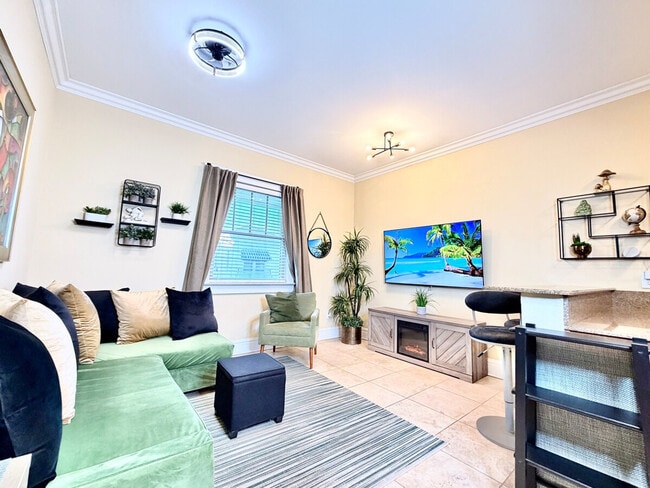 Photo - 1301 W Horatio St Unit ID1272817P