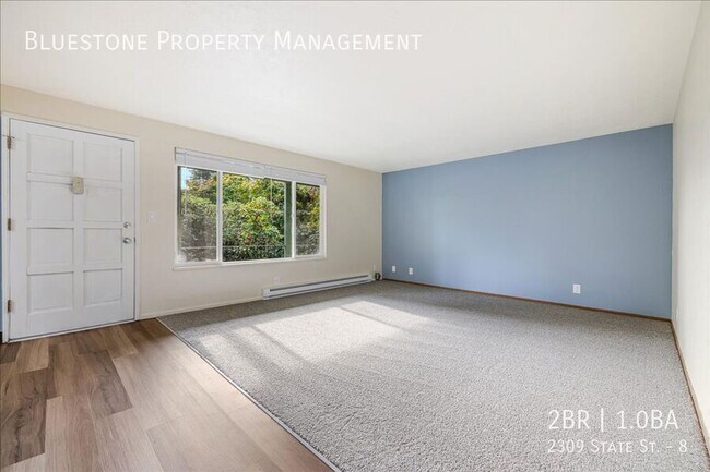 Photo - 2309 State St Unit 8