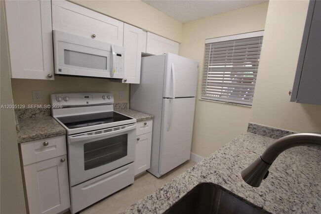 Photo - 2890 N Oakland Forest Dr Unit 204