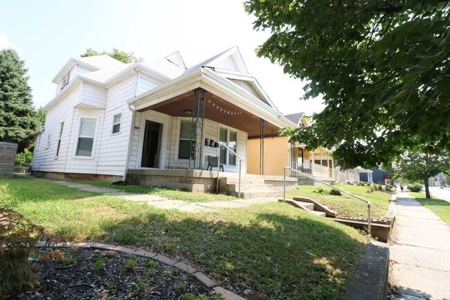 2010 E 10th St Unit 1