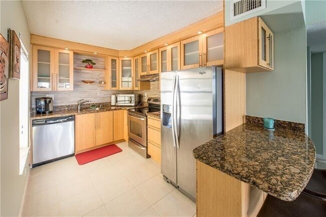 Building Photo - 301 Olivewood Pl Unit O125
