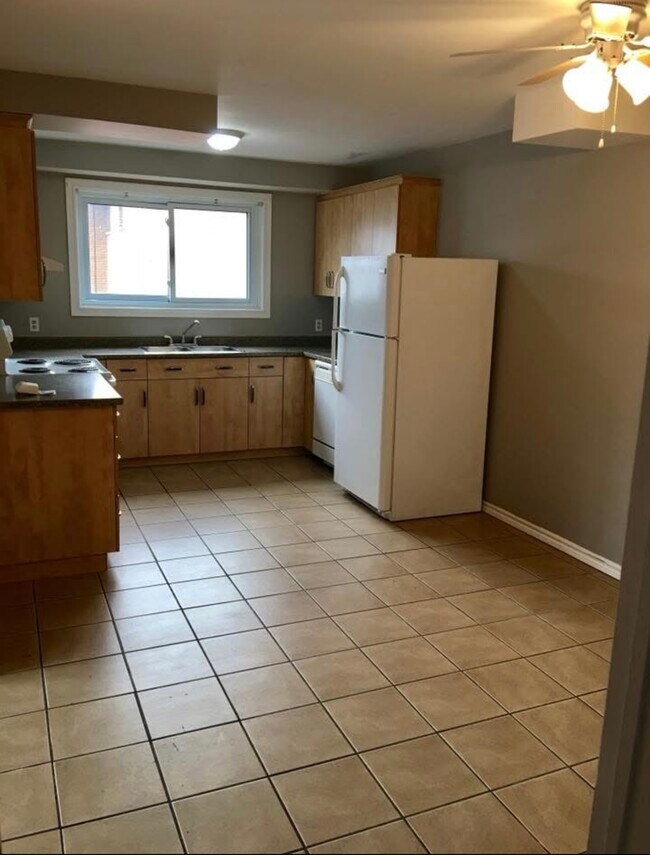 Photo - 18 Couture Dr Unit 3