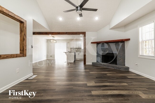 Photo - 4412 Lucy Ln SW