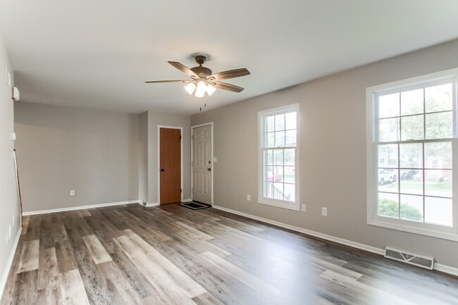 Photo - 1007 Northfield Dr