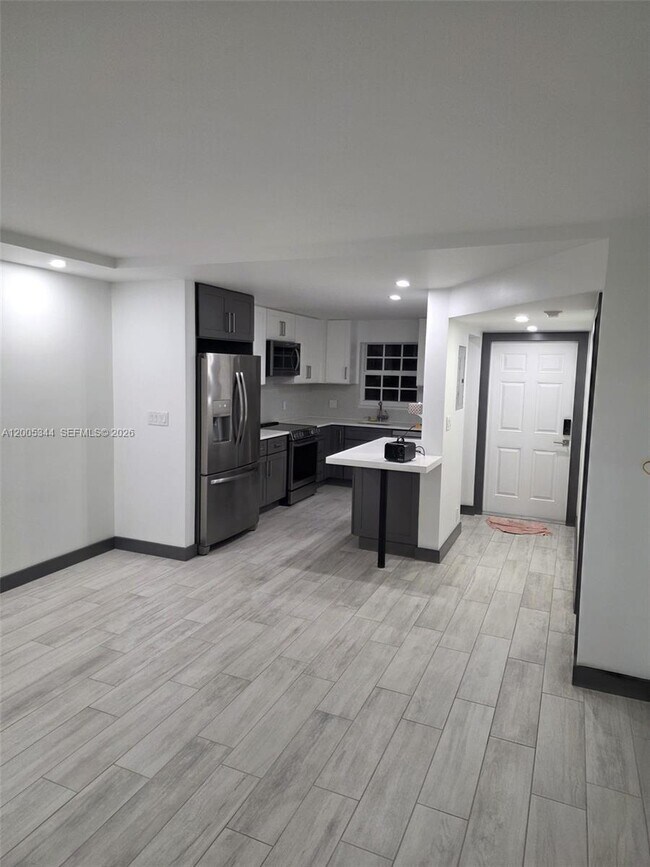 Photo - 660 Tennis Club Dr Unit 201