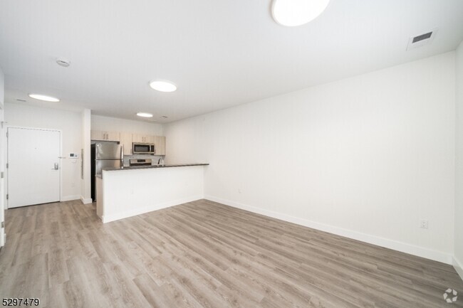 Building Photo - 49 S Day St Unit 603 Rental