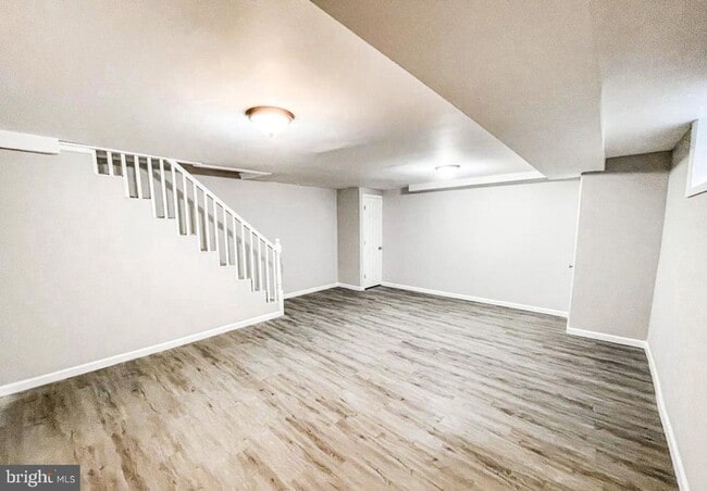 Photo - 520 W 38th St