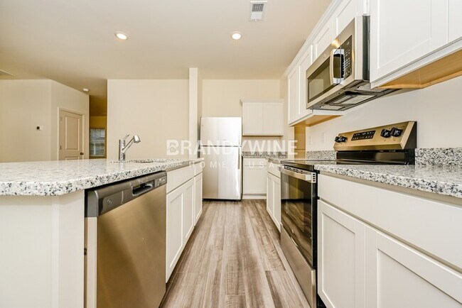 Photo - 7642 Saffron Ave