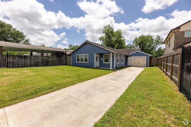 Building Photo - 4942 Bataan Rd Rental