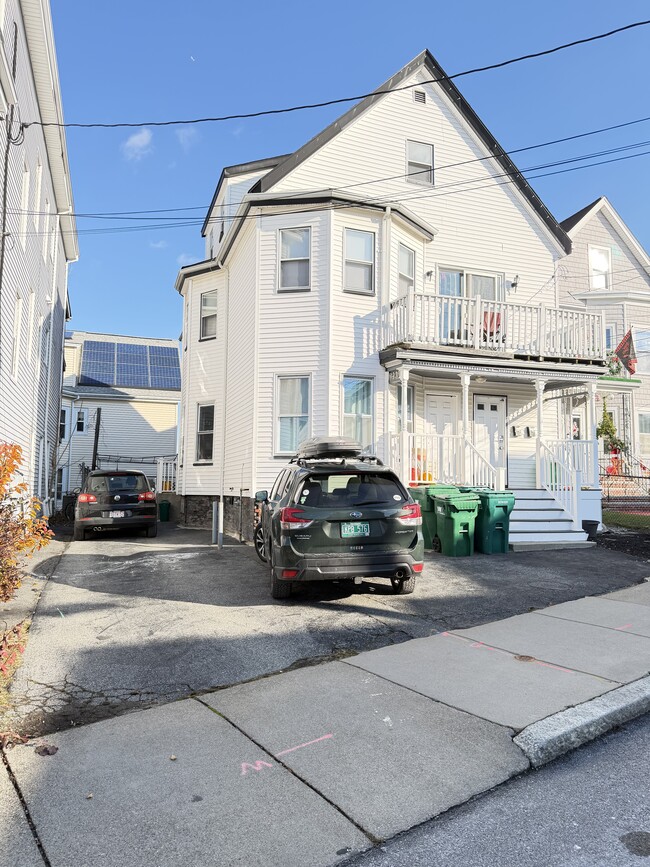 Building Photo - 68 Winchester St Unit 1