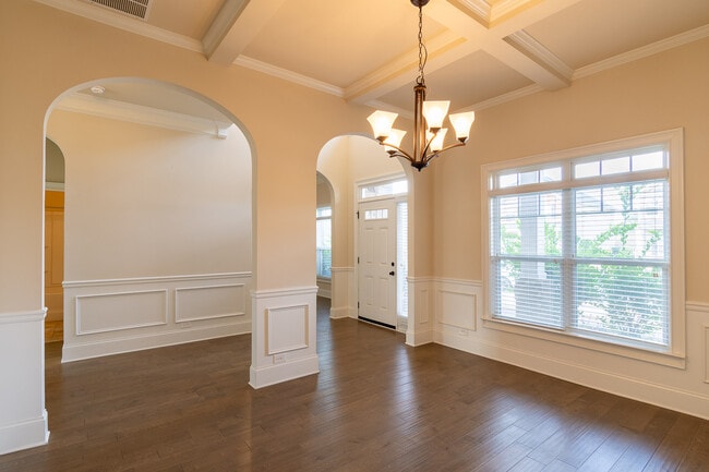 Photo - 1037 Dietrich Ln