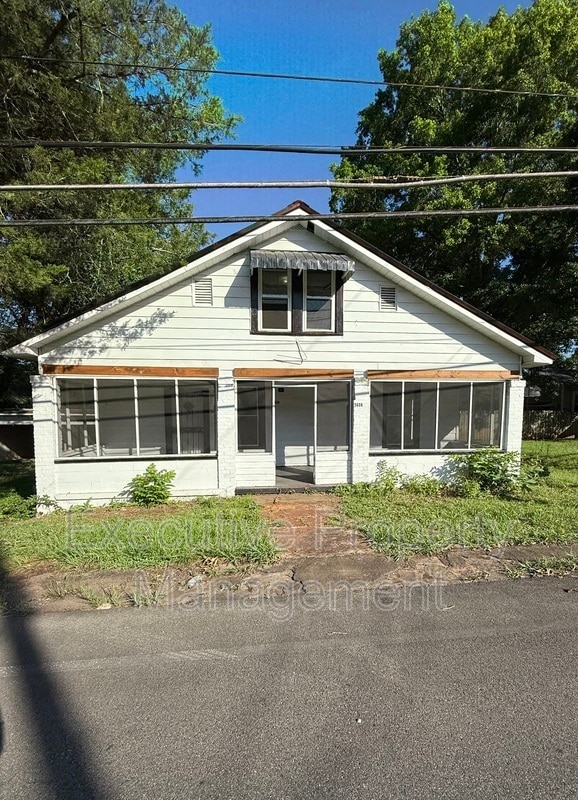 Building Photo - 5606 Ave K