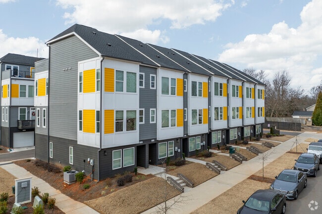 Building Photo - Enderly Towns - Townhomes for Rent in Charlotte, NC - Enderly Neighborhood