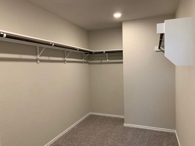 Photo - 271 Kinsley Wy