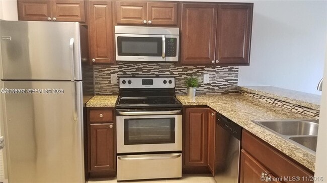 Photo - 22202 Glenmoor Dr Unidad 22202