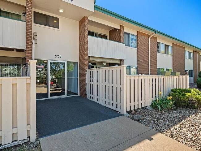 Building Photo - 5124 Williams Fork Trail Unit 203