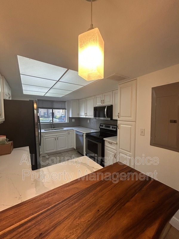 Photo - 780 S Village Dr Unidad 103