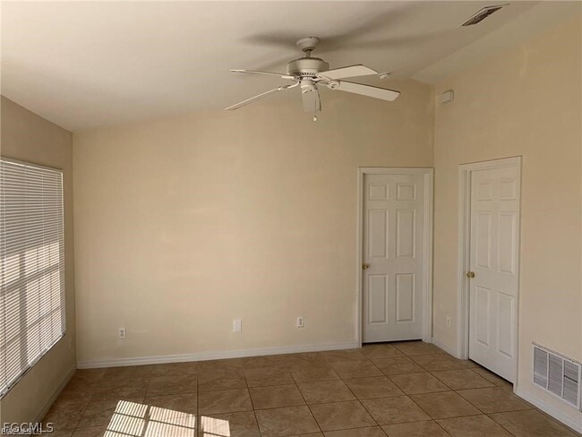 Photo - 1908 Haviland Ave S