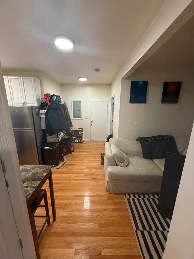 Photo - 518 E 3rd St Unit 2T