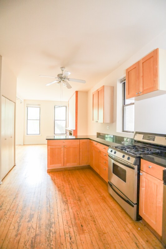 Building Photo - 1832 N Fremont St Rental