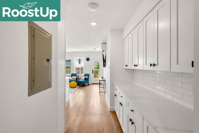 Photo - RoostUp Furnished Private Bedroom with Pri...