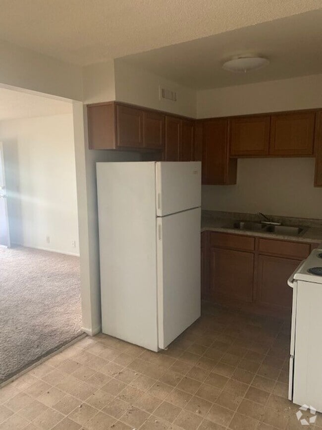 Building Photo - 1 Bedroom Condo In Central Las Vegas