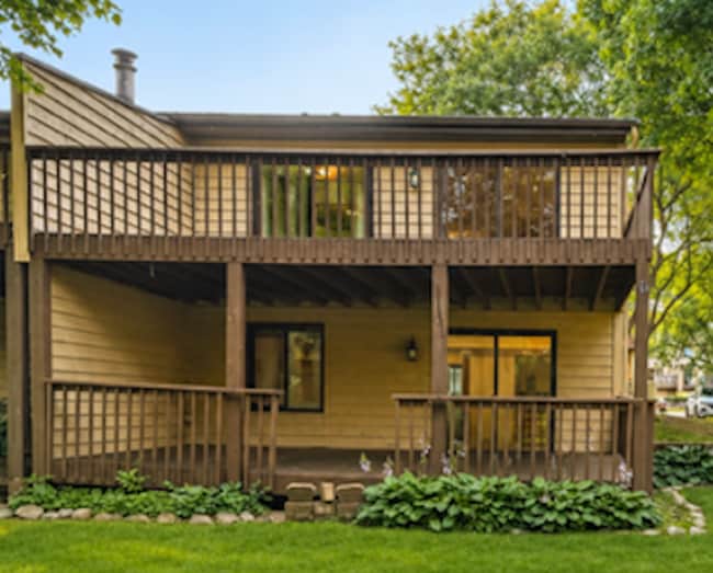 Photo - 240 W Eagle Lake Dr