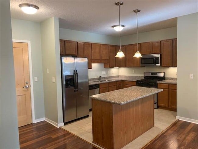 Photo - 619 8th St SE Unidad 103