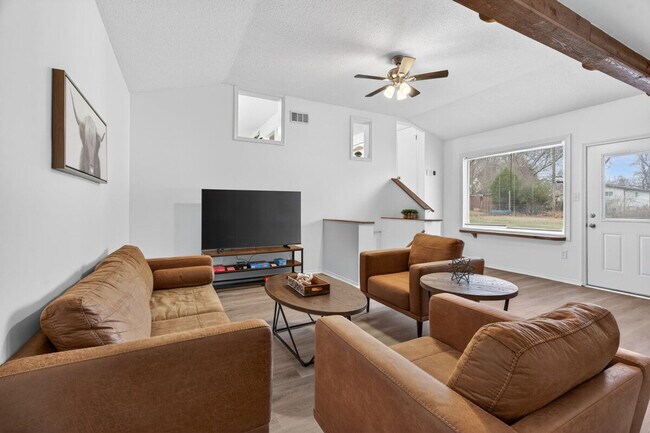 Photo - 453 Chamberlin Dr Unit SI ID1472907P