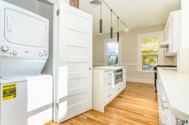 Photo - 27 Hubinger St Unit 2