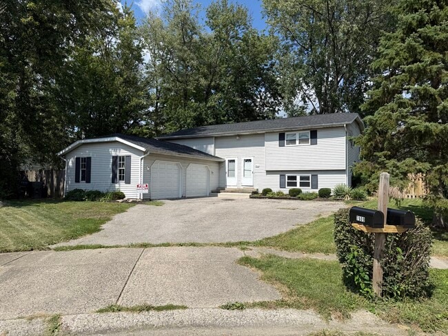 Building Photo - 7609 Cortina Ct Unit 7609CortinaCt