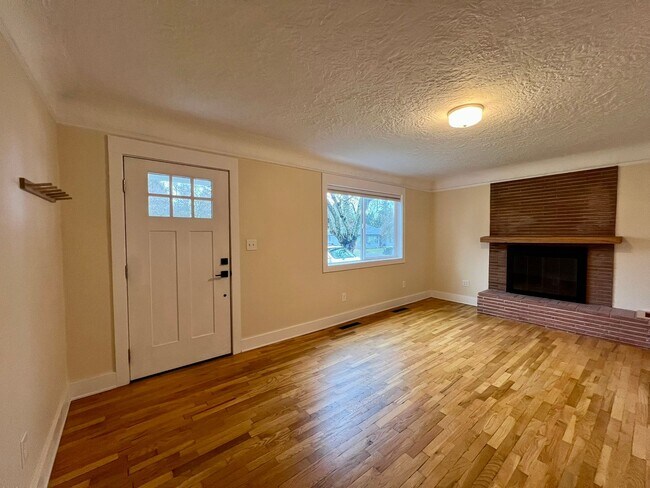 Photo - 2 PENDING APPLICATION; Charming 2 BD + Studio (Water Included)