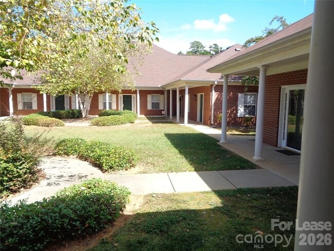 Building Photo - 7033 Somerset Springs Dr Unit 58