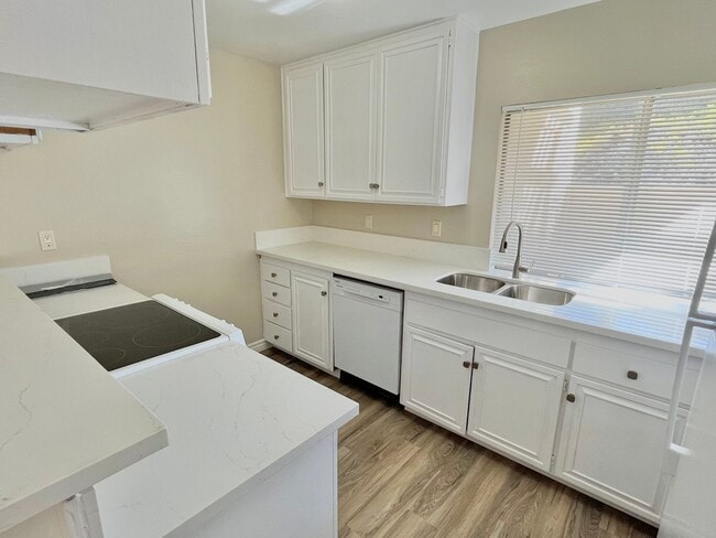 Photo - Upgraded 3 Bed 1.5 Bath Condo in Mira Mesa