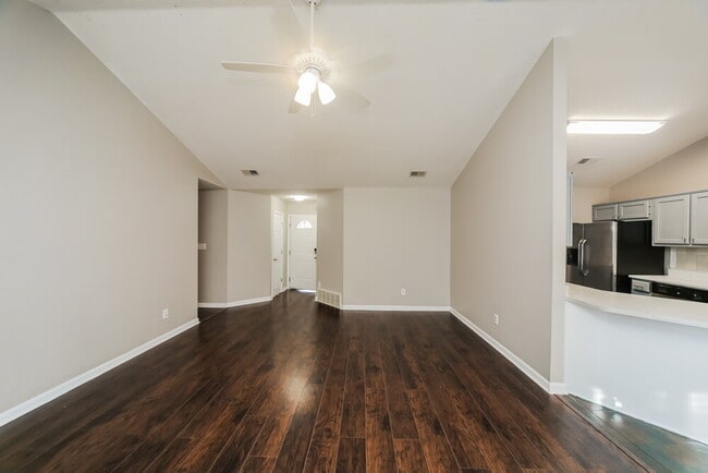 Photo - 1403 Leery Cove