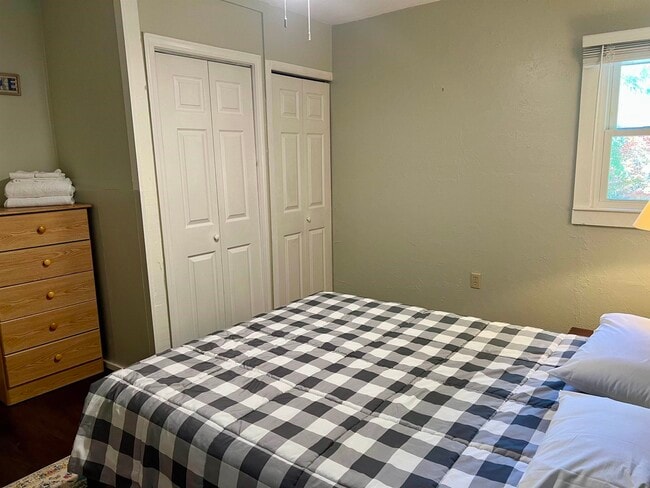 12-24 Northport Ter