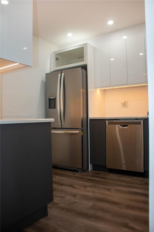 Photo - 4164 Inverrary Dr Unit 1004