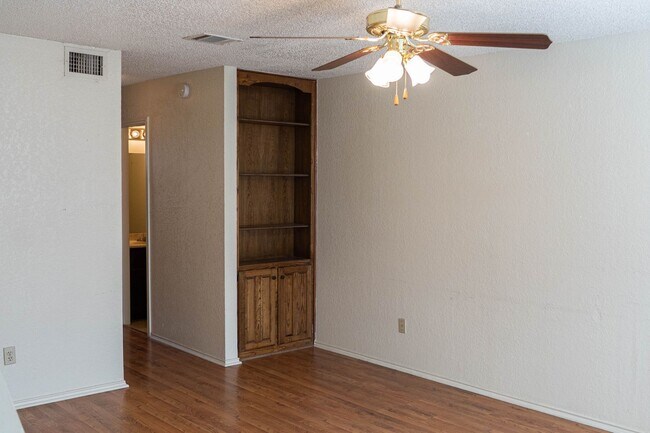 Photo - Cobblestone Condo!