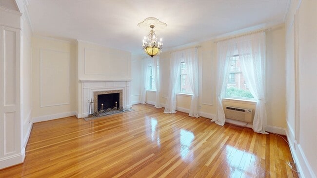 Photo - 311 Tappan St Unit 3