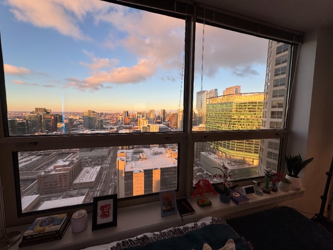 Photo - 625 W Madison St Unidad 4006