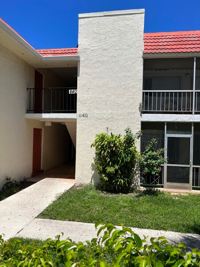 Building Photo - 640 NW 13th St Unit 16 Rental
