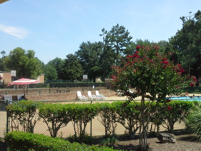 University Garden Manor Apartments For In Memphis Tn Com 20180725 143338 University Garden Manor Apartments